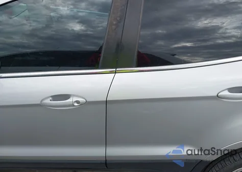 2018 Ford Ecosport Titanium z USA, uszkodzony, nr VIN MAJ6P1WL8JC187362